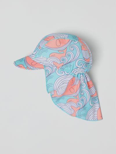 Polarn O. Pyret UV-lippalakki niskasuojalla ja valaskuviolla