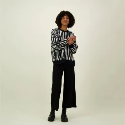 Secret Places Alley Oversize Sweater -Collegepaita | Licorice - XL