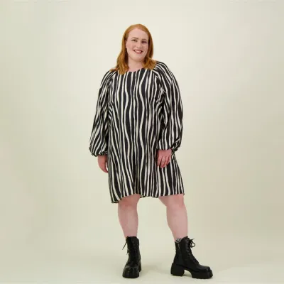 Secret Places Alley Volume Sleeve Tunic Dress -Mekko | Licorice - XL, kuva 1 / 1